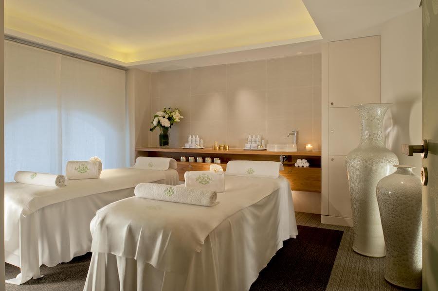 spa-valmont-pour-le-meurice-1-guillaume-de-laubier-min