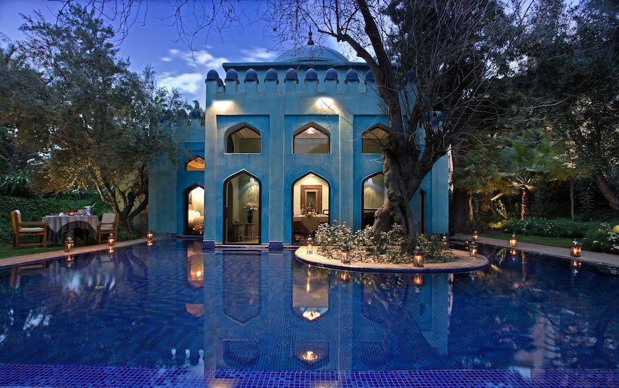 Villa PERSANE - EXT NIGHT-min