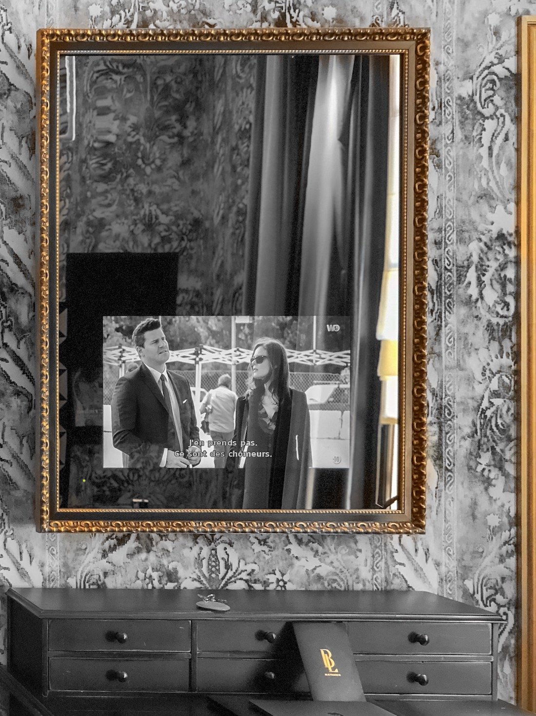 télé-dans-miroir