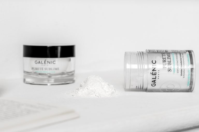 ASTUCES CONTRE TACHES ET ACNE