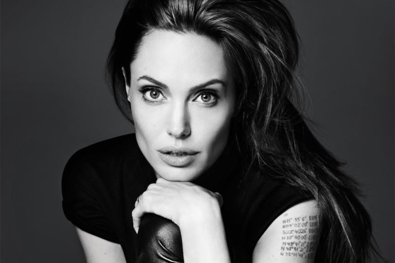 omment-avoir-des-levres-pulpeuses-comme-angelina-jolie