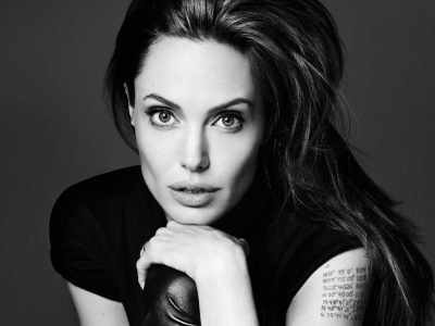 omment-avoir-des-levres-pulpeuses-comme-angelina-jolie