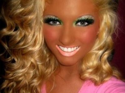 Worst-Makeup-Fails-Of-All-Time-001